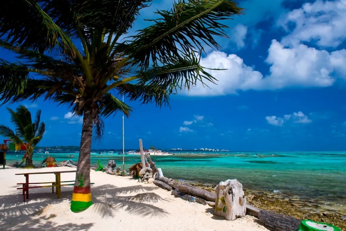 Paquete de viaje a Isla de San Andrés 04 Días y 03 Noches