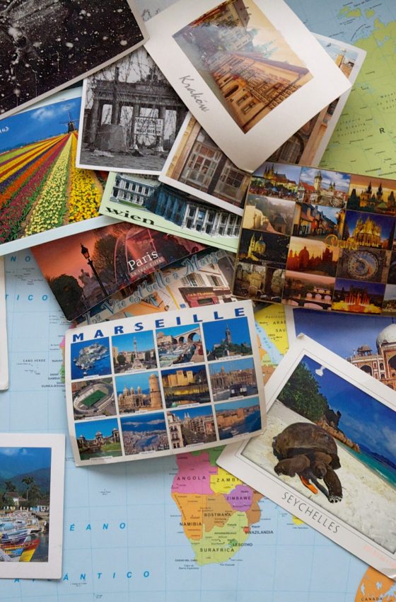 Respondiendo a la temática de esta segunda semana he intentado agrupar algunas de las postales que nos han enviado según su procedencia. En Europa ha sido un poco más dificultoso, la verdad ;) Al igual que nos gusta enviar postales cuando salimos de viaje, nos gusta que se acuerden de nosotros cuando se está de viaje.